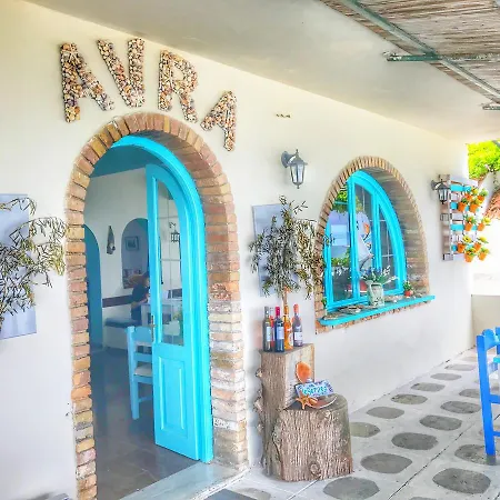 Avra Boutique Διαμέρισμα Μπενίτσες